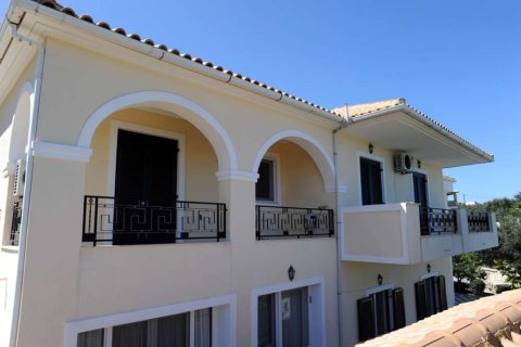 5 bedrooms Villa in Zakynthos, Greece No. 28113 12