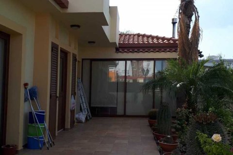 3 bedrooms House in Latsia, Cyprus No. 39675 2