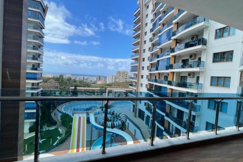 2+1 Apartment in Mahmutlar, Turkey No. 13311 11