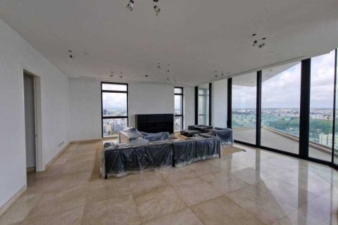 4 bedrooms Apartment in Nicosia, Cyprus No. 46944 5