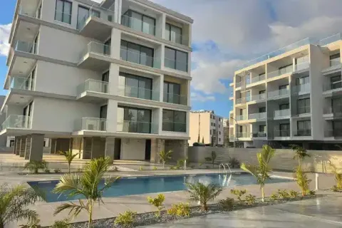 3 bedrooms Penthouse in Paphos, Cyprus No. 46947 1