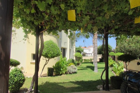 5 dormitorios Villa en Paphos, Cyprus No. 38071 3