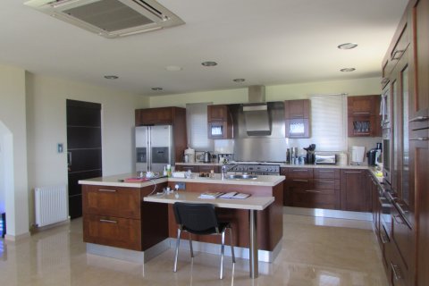 5 bedrooms Villa in Paphos, Cyprus No. 38071 10