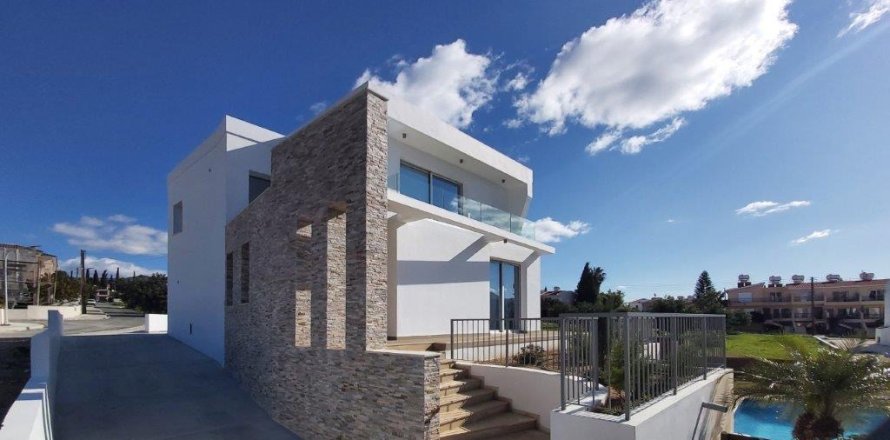 3 bedrooms Villa in Paphos, Cyprus No. 38114