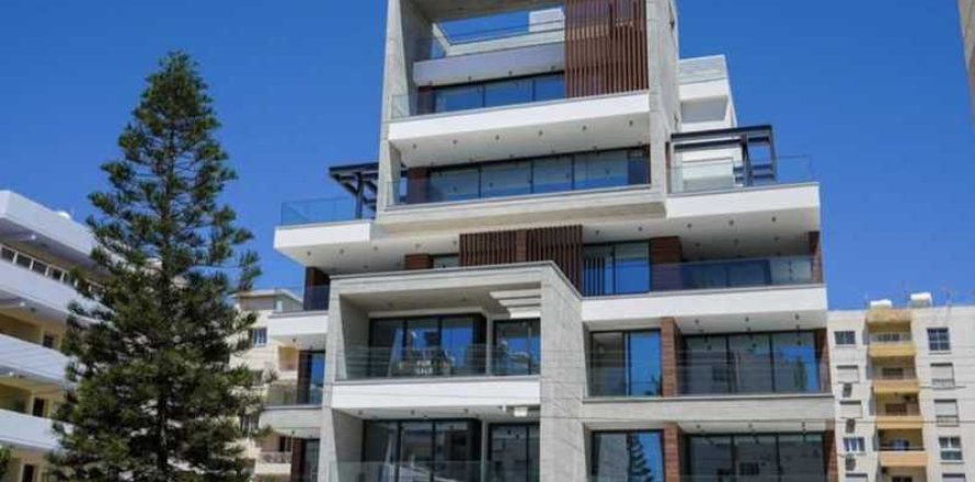 2 bedrooms Apartment in Limassol, Cyprus No. 33758