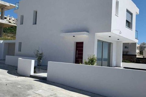 3 bedrooms Villa in Chloraka, Cyprus No. 39325 3