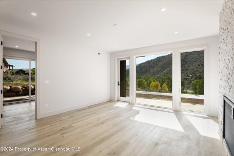 4 bedrooms House in Glenwood Springs, USA No. 62132 26