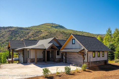 4 bedrooms House in Glenwood Springs, USA No. 62132 1