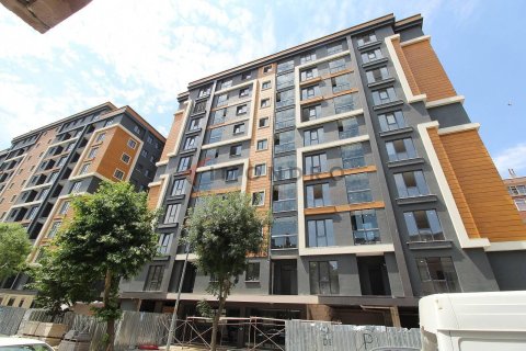 3+1 Apartment in Küçükçekmece, Turkey No. 17466 3