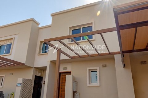 2 dormitorios Villa en Abu Dhabi, UAE No. 3342 10