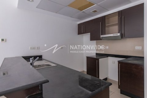 2 bedrooms Villa in Abu Dhabi, UAE No. 3342 2