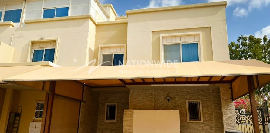 2 bedrooms Villa in Abu Dhabi, UAE No. 3342