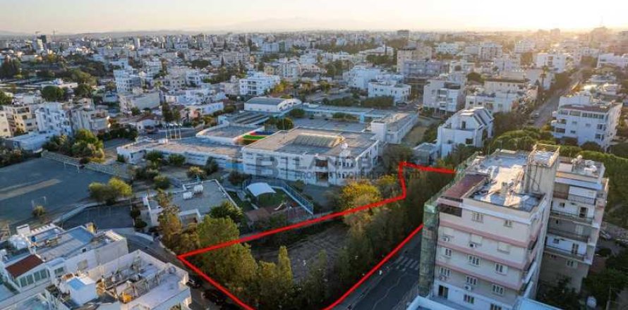 1413m² Land in Strovolos, Cyprus No. 71766