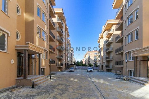 4+1 Apartment in Arnavutkoey, Turkey No. 16922 11