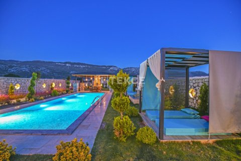 2+1 Villa in Kas, Turkey No. 13185 22