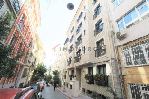 4+1 Apartment en Beyoglu, Turkey No. 16829 22