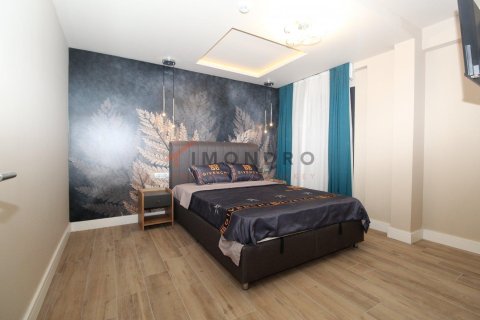 4+1 Appartement à Beyoglu, Turkey No. 16829 15