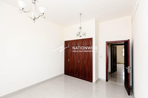 Вилла с 4 спальнями в Abu Dhabi Gate City, ОАЭ №3999 18