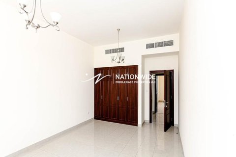 4 bedrooms Villa in Abu Dhabi Gate City, UAE No. 3999 17