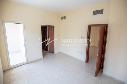 4 bedrooms Villa in Abu Dhabi Gate City, UAE No. 4002 8