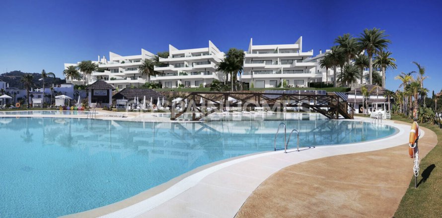 3 dormitorios Apartment en Estepona, Spain No. 27720