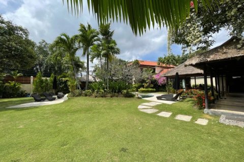 Вилла с 9 спальнями в Seminyak, Индонезия №22866 8