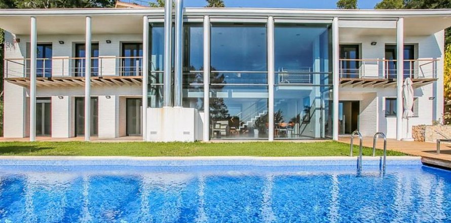 6 bedrooms House in Blanes, Spain No. 25450