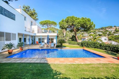 4 dormitorios House en Blanes, Spain No. 25449 9