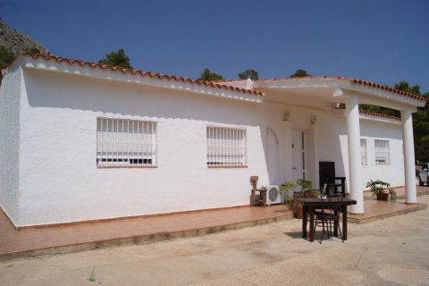 3 bedrooms Villa in Finestrat, Spain No. 25537 2