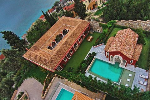 656m² Villa in Lefkada, Greece No. 59270 1