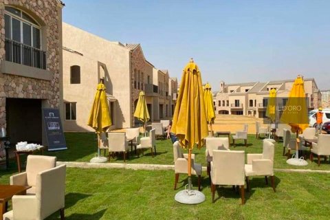 4 bedrooms Townhouse in New Cairo, Egypt No. 39111 10