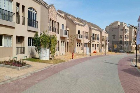 4 bedrooms Townhouse in New Cairo, Egypt No. 39111 2