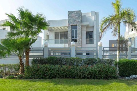 5 bedrooms Villa in 26th of July Corridor, Egypt No. 39082 3