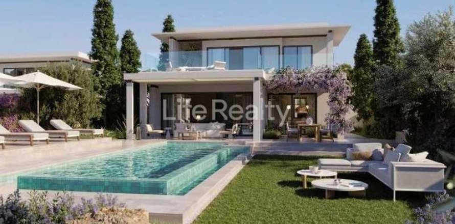 3 bedrooms House in Limassol, Cyprus No. 74370