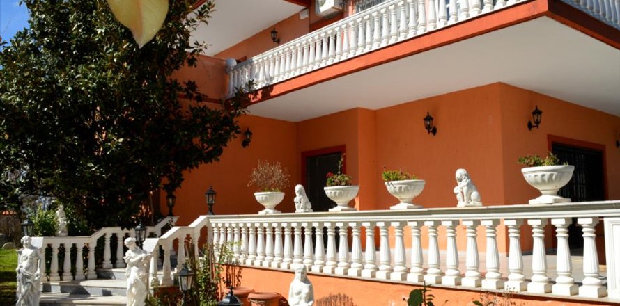 4 bedrooms Maisonette in Agios Konstantinos, Greece No. 58254