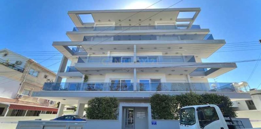 3 bedrooms Penthouse in Limassol, Cyprus No. 34976