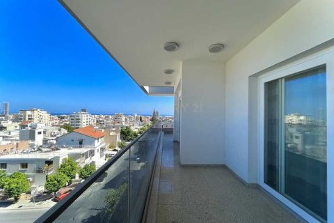 3 bedrooms Penthouse in Limassol, Cyprus No. 34976 10