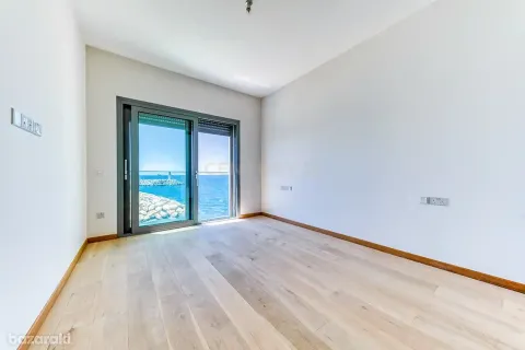 4 bedrooms Apartment in Limassol, Cyprus No. 35158 7