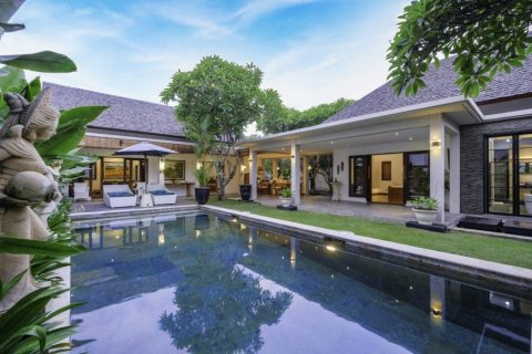 3 bedrooms Villa in Canggu, Indonesia No. 22978 2