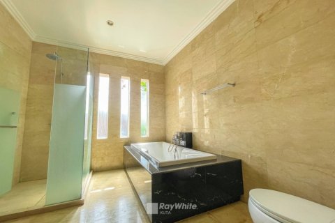 4 bedrooms Villa in Seminyak, Indonesia No. 22976 6