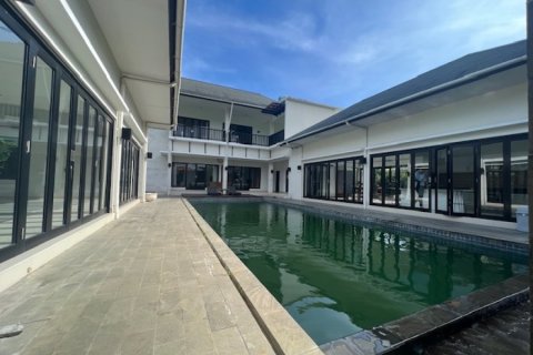 5 bedrooms Villa in Dalung, Indonesia No. 22931 1