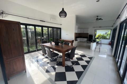 5 bedrooms Villa in Dalung, Indonesia No. 22931 3