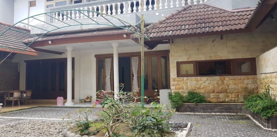 3 dormitorios House en Kuta, Indonesia No. 22939