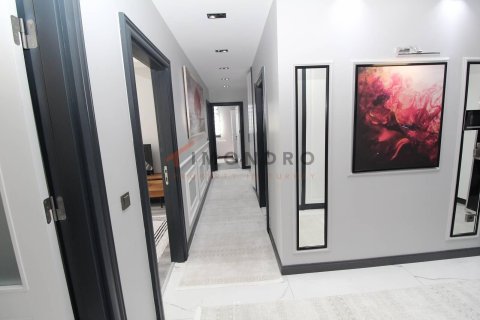 4+1 Apartment in Beylikduezue, Turkey No. 17879 11