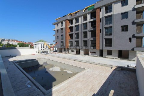 4+1 Apartment in Beylikduezue, Turkey No. 17879 7