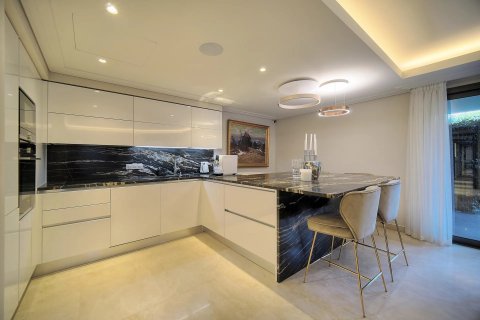 3 dormitorios Apartment en Antibes, France No. 67960 5