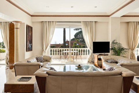 5 bedrooms Villa in Antibes, France No. 67959 7