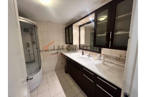 2+1 Apartment in Beyoglu, Turkey No. 17445 13