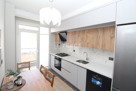 2+2 Apartment en Bueyuekcekmece, Turkey No. 17622 5