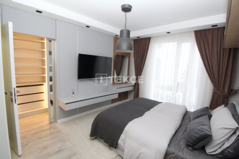 2+2 Apartment en Bueyuekcekmece, Turkey No. 17622 14